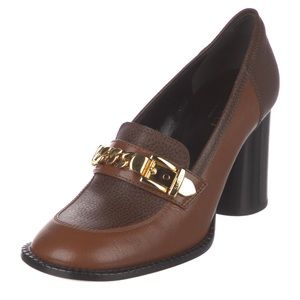 NWOT Gucci Chain Link Accent Pumps